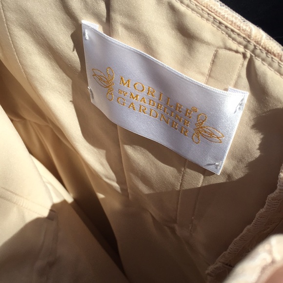 Dress - Picture 5 of 5